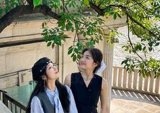 秀人网 – 郑颖姗创作的美图与壁纸，让每一位女孩都能在生活中找到那份不期而遇的美好。