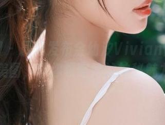 秀人网 – 最新发布金幼汐Vivian修女主题美图，带你领略她的神秘魅力！
