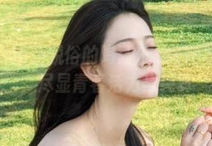 秀人网 – 清新脱俗的陶喜乐_lele写真图包，尽显青春活力与纯真