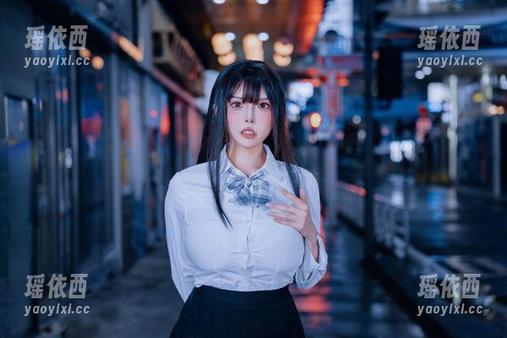 秋和柯基校服高清作品集：为你展现校园之外的独特青春