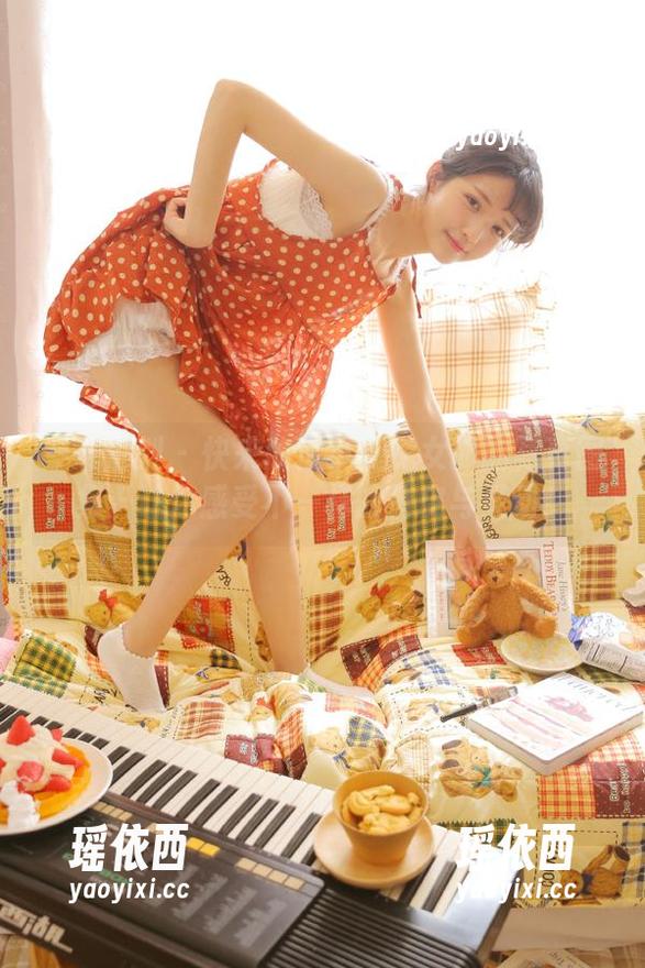紧急企划-小婕 紧急企划 - 快来欣赏小婕兔女郎的写真图集,让你感受不一样的俏皮与灵动!