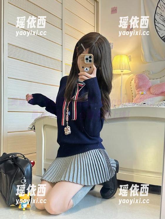 美媛馆-Angela小热巴 美媛馆 - 不怕路人瞩目!Angela小热巴最新吊带写真合集火热上线!