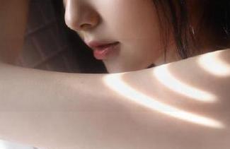 美媛馆 – Love陆瓷震撼登场，泳装作品闪耀，立即下载，感受潮流魅力！