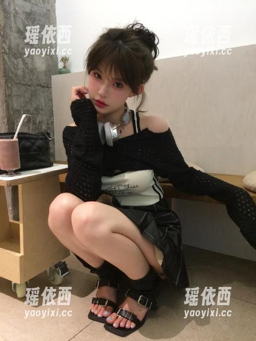 美媛馆 - 你绝对想不到！小波多棉袜写真在网盘等你来撩！