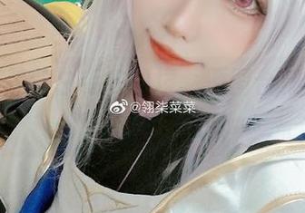 翎柒菜菜的白毛衣秘境，原图合集带你领略神秘与温暖