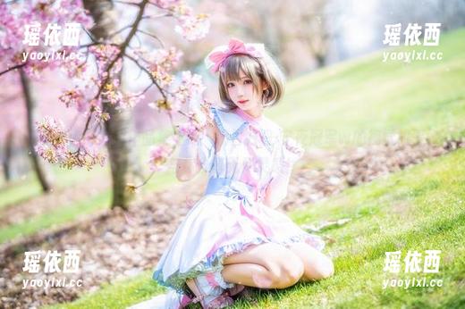 花柒Hana最新作品集上线：明日方舟-守夜冠军w的视觉故事，与你分享无尽灵感！