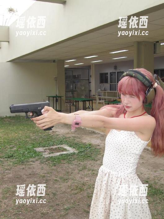 花漾show - 憧憬与现实的交汇：可乐Vicky浴缸美图与写真资源的完美呈现！
