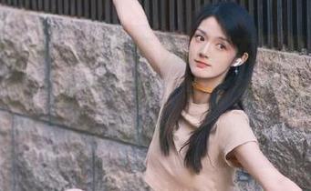 花漾show – 小尤奈魅力睡衣写真，美图震撼上线，赶快下载，与你分享她的灵动瞬间！