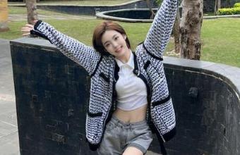 花漾show – 艾栗栗栗栗栗栗吖与高清温柔写真资源的完美邂逅，带你体验影像中的柔美与帖心