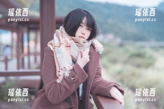 打开“落落Raku旅拍”写真原图，你会发现什么叫做“光影之间的奇迹”与“真相”！