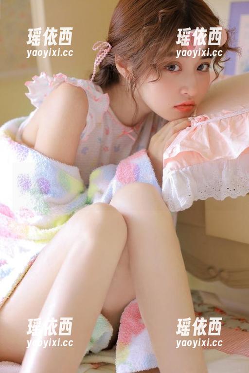 蜜桃社 - 探索真希护士定制图集，领略她独特的职业风采