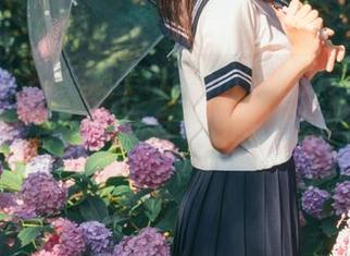 蜜桃社 – “缇娜美Tinami”魅力无限：最新裤里丝写真原图与精彩图集让你大开眼界