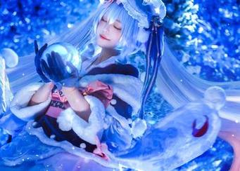魔女旗袍与蜜汁猫裘的写真合集，演绎出无尽的魅力与风情