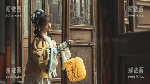 蠢沫沫携海边风情登场！搞笑图集资源，为你带来笑声和美丽！