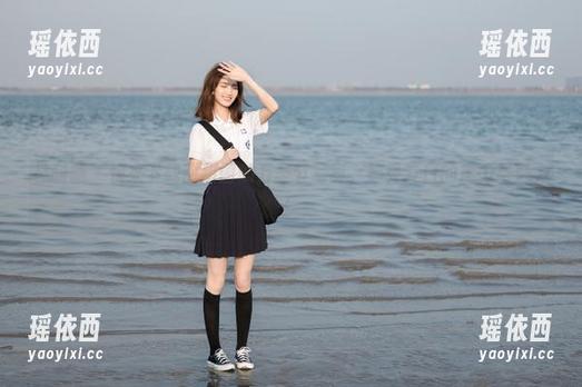 袜啵啵-甜甜圈 袜啵啵 - 快来下载甜甜圈的万圣节写真,感受节日的魔力与魅力!
