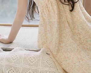 语画界 – 高清写真盛宴：李丽莎的美腿，难道是来自天上的仙女？