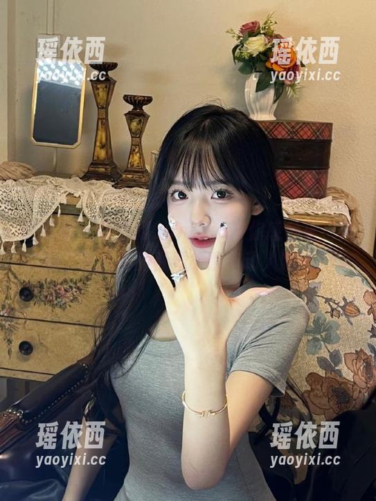 语画界 - 杨紫嫣Cynthia带你感受夏日风情，照片里的青春故事与动人瞬间！