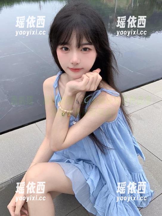 轰趴猫-曲曲 轰趴猫 - 超萌曲曲:缤纷棉袜写真作品集,原图点滴尽收眼底!