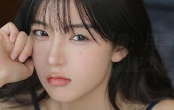 轻兰映画黑系女仆写真图册：用黑色诠释优雅与个性的双重魅力