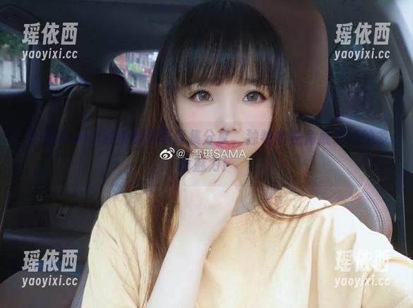 雪琪SAMA最新制服写真集分享，独特的视角展现她的多面魅力！