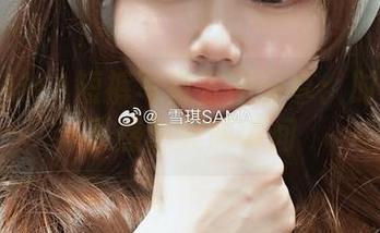 雪琪SAMA短裤写真套图分享：时尚穿搭灵感与美丽瞬间
