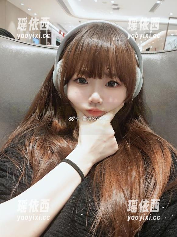 雪琪SAMA短裤写真套图分享：时尚穿搭灵感与美丽瞬间