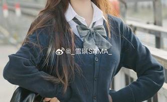 雪琪SAMA女警高清壁纸，完美呈现力量与美的绝妙结合！