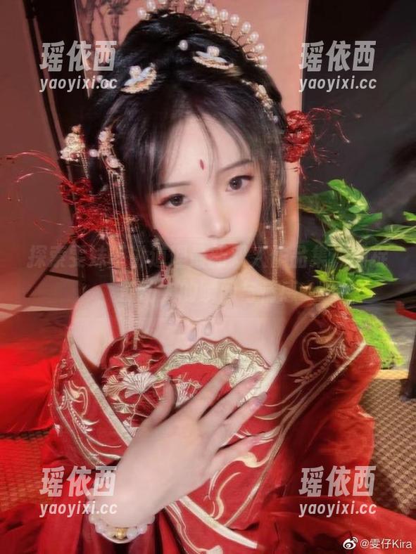 探索雯妹不讲道理最新双人作品集，捕捉最动人的瞬间与情感