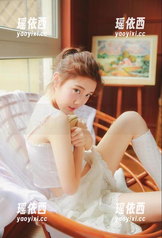 青豆客 - 莫雅淇棉袜写真合集，让你在观看中找到心灵的宁静与美感