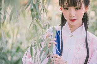 黑丝女仆之美，面饼仙儿的高清图集，甜蜜与性感交织的视觉体验！