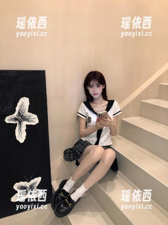 黑饱宝 微密圈 - 风格多样的黑饱宝短裙套图更新,快来为自己的夏季穿搭寻找灵感!